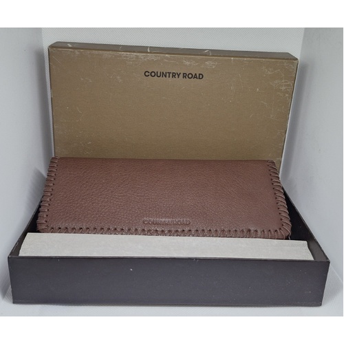 COUNTRY ROAD 19CM TRIFOLD FLAPOVER CLUTCH PURSE INSIDE ZIP SOFT LEATHER (BROWN) 2510