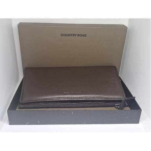 COUNTRY ROAD 19CM CLUTCH PURSE INSIDE ZIP SOFT LEATHER (CHOCOLATE) 6561
